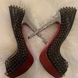 Christian Louboutin shoes Lady Peep Toe